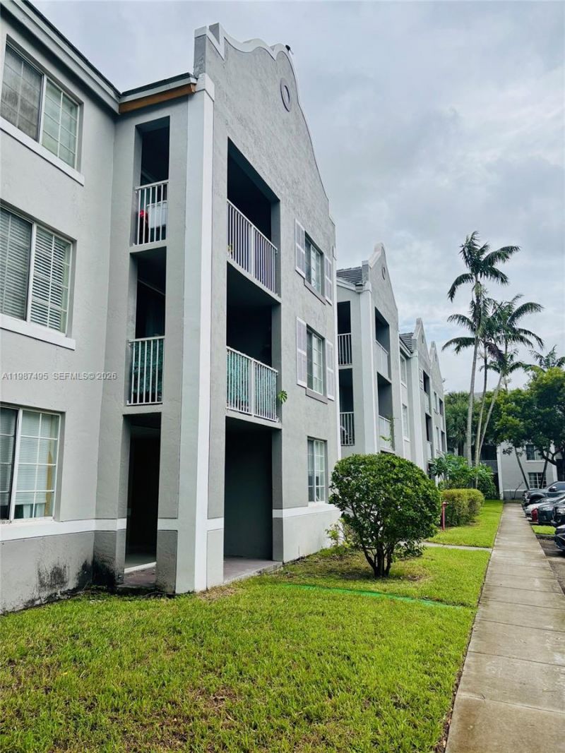 777 SW 111th Way , Unit 101, Pembroke Pines, FL 33025 Photo