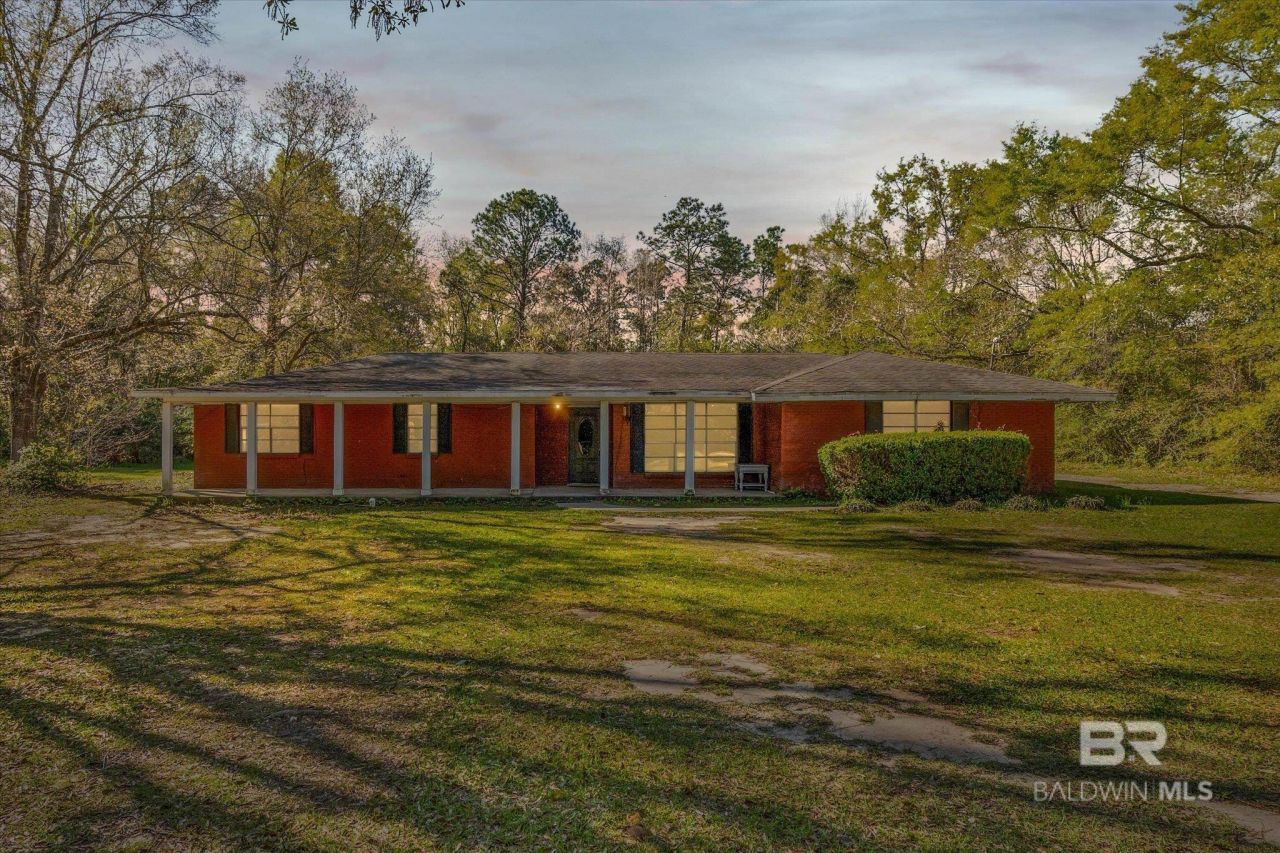 806 E Verbena Avenue, Foley, AL 36535 Main Photo