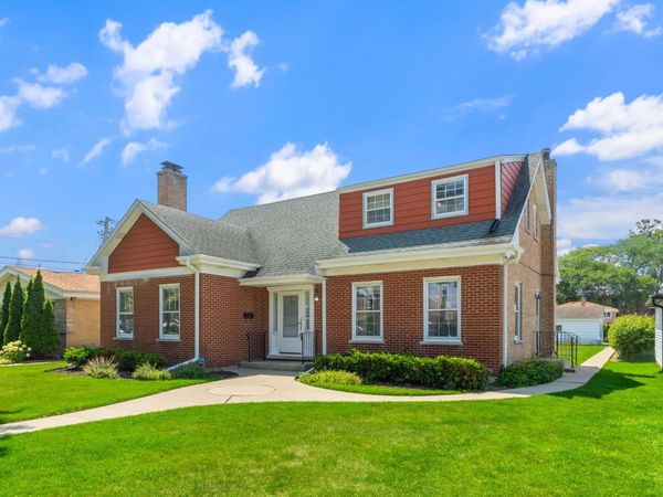 8822 Central Park Avenue, Evanston, IL 60203