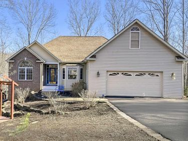 3 NUTWOOD CIR, Palmyra, VA 22963