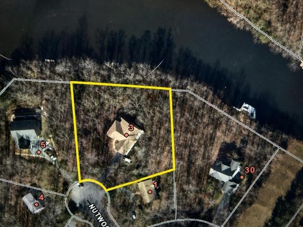 3 NUTWOOD CIR, Palmyra, VA 22963