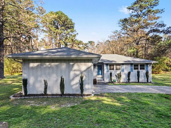 390 Dot Drive, Atlanta, GA 30349