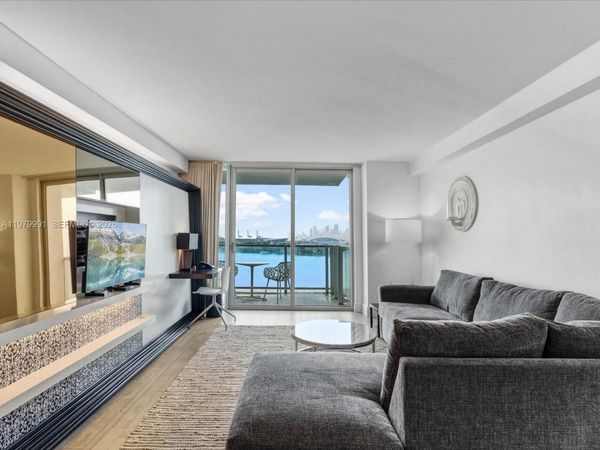 1100 West Ave , Unit 1414, Miami Beach, FL 33139