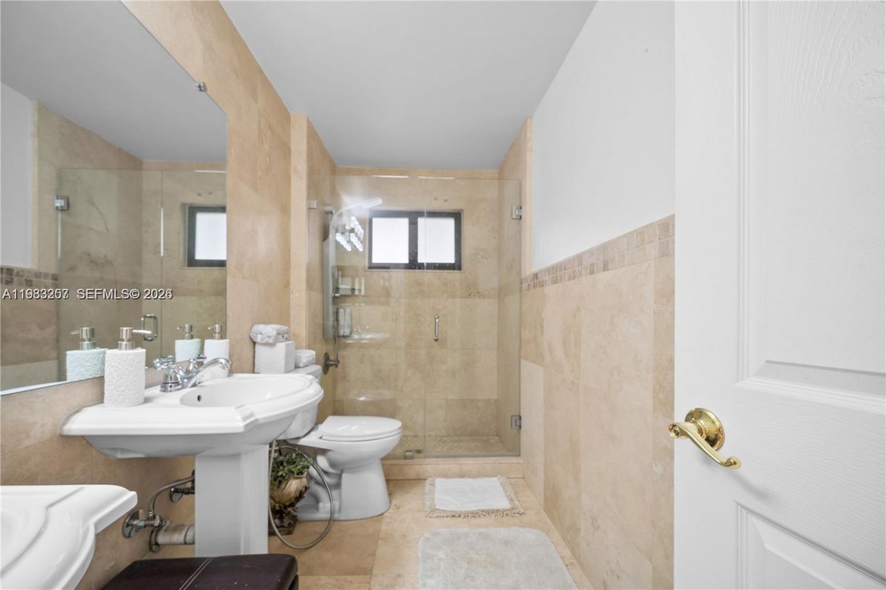 2481 N Riverdale Dr N, Miramar, FL 33025 Photo