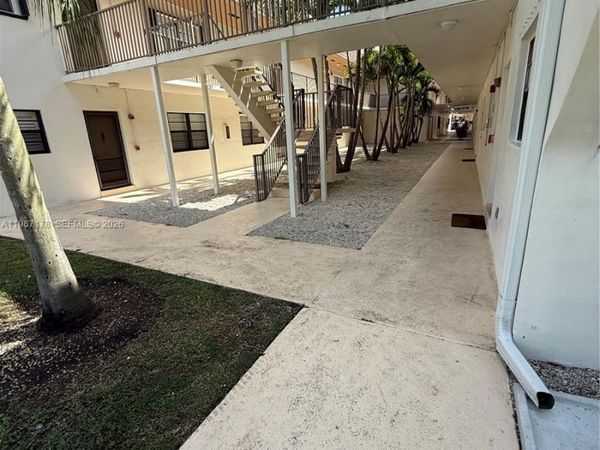 8261 SW 128th St , Unit 118, Pinecrest, FL 33156