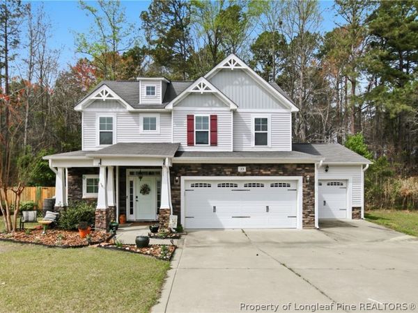35 Nutmeg Circle, Spring Lake, NC 28390
