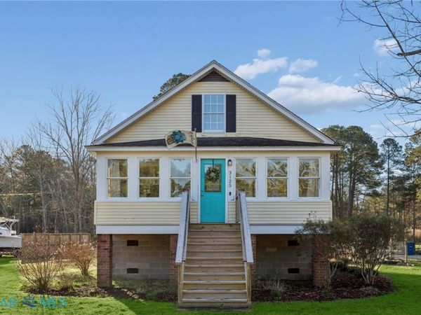 3125 Browns Bay Road , Hayes, VA 23072