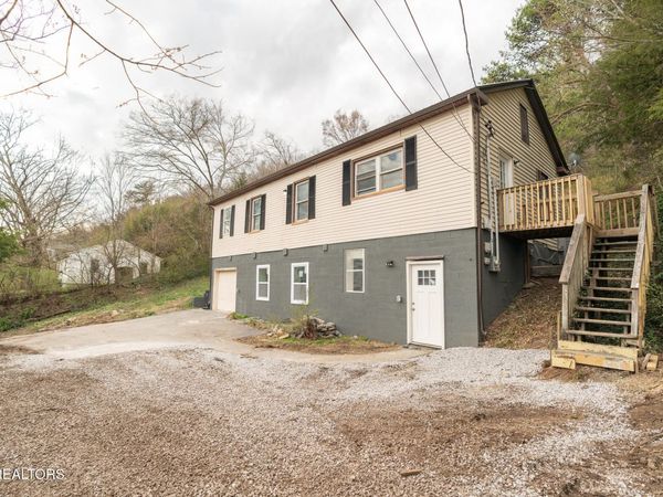 3515 Greenway Drive, Knoxville, TN 37918