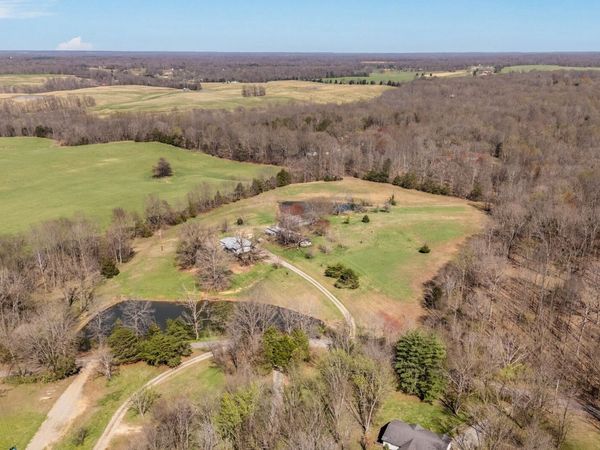 1030 Lena Rosson Rd, Chapmansboro, TN 37035