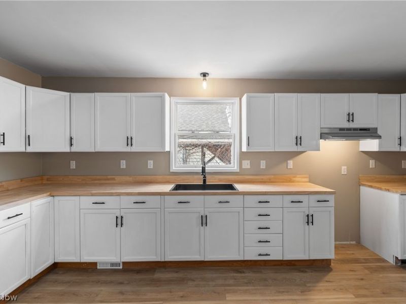 75 W Dartmore Avenue, Akron, OH 44301 Photo 10