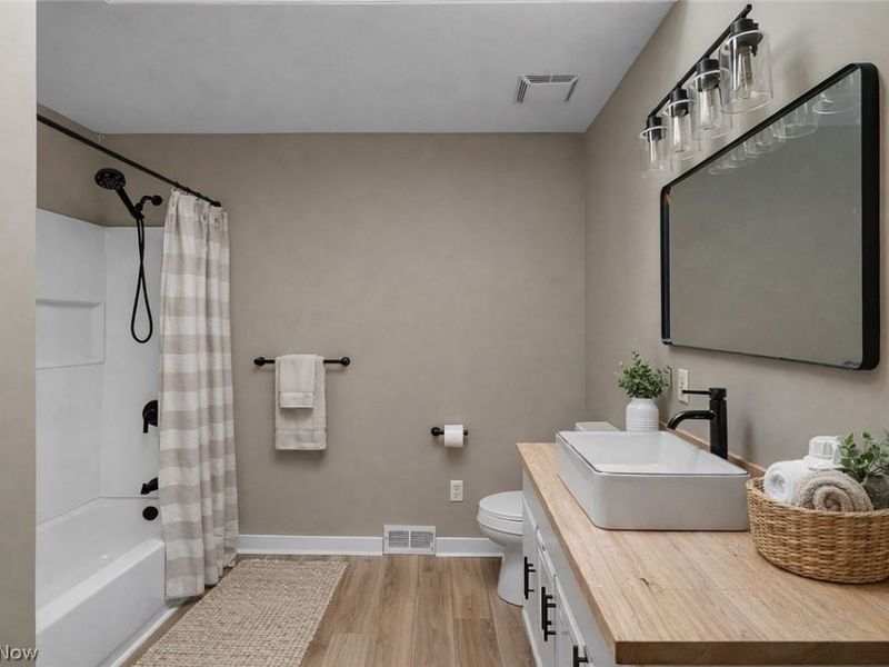 75 W Dartmore Avenue, Akron, OH 44301 Photo 16