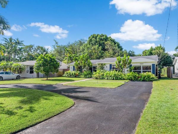 1724 SW 4th St, Fort Lauderdale, FL 33312