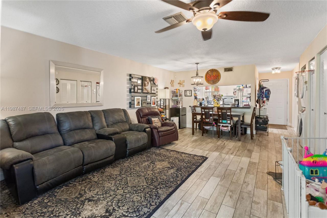 337 Waterside Dr, Unit 337, Hypoluxo, FL 33462 Photo