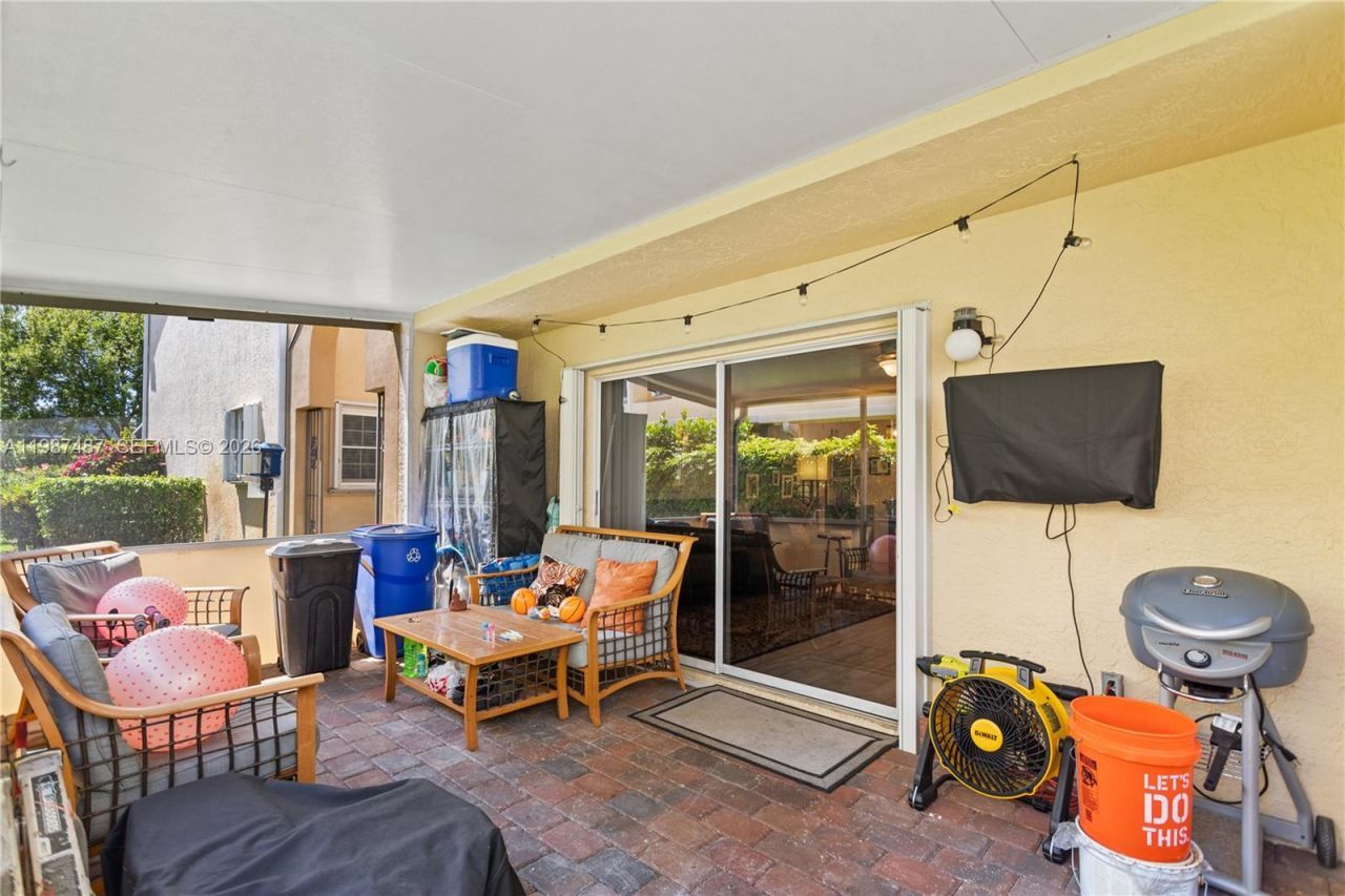 337 Waterside Dr, Unit 337, Hypoluxo, FL 33462 Photo