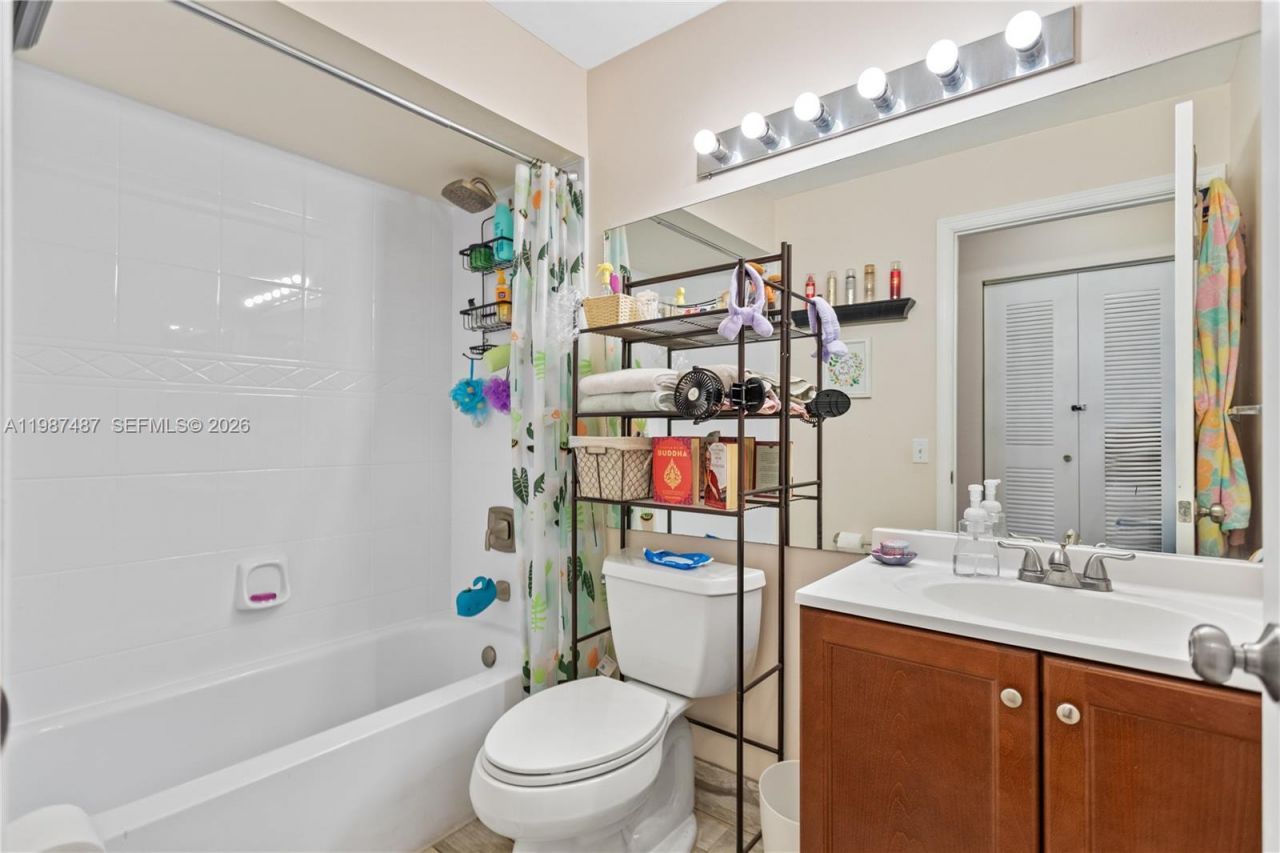 337 Waterside Dr, Unit 337, Hypoluxo, FL 33462 Photo