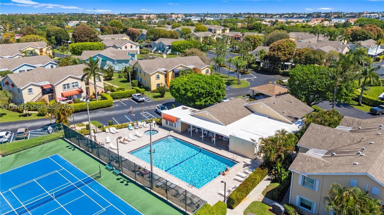 337 Waterside Dr, Unit 337, Hypoluxo, FL 33462 Photo