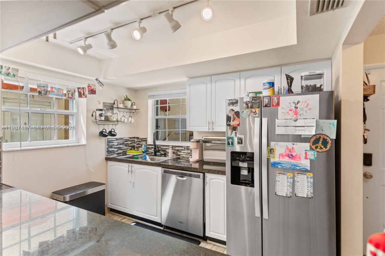 337 Waterside Dr, Unit 337, Hypoluxo, FL 33462 Photo