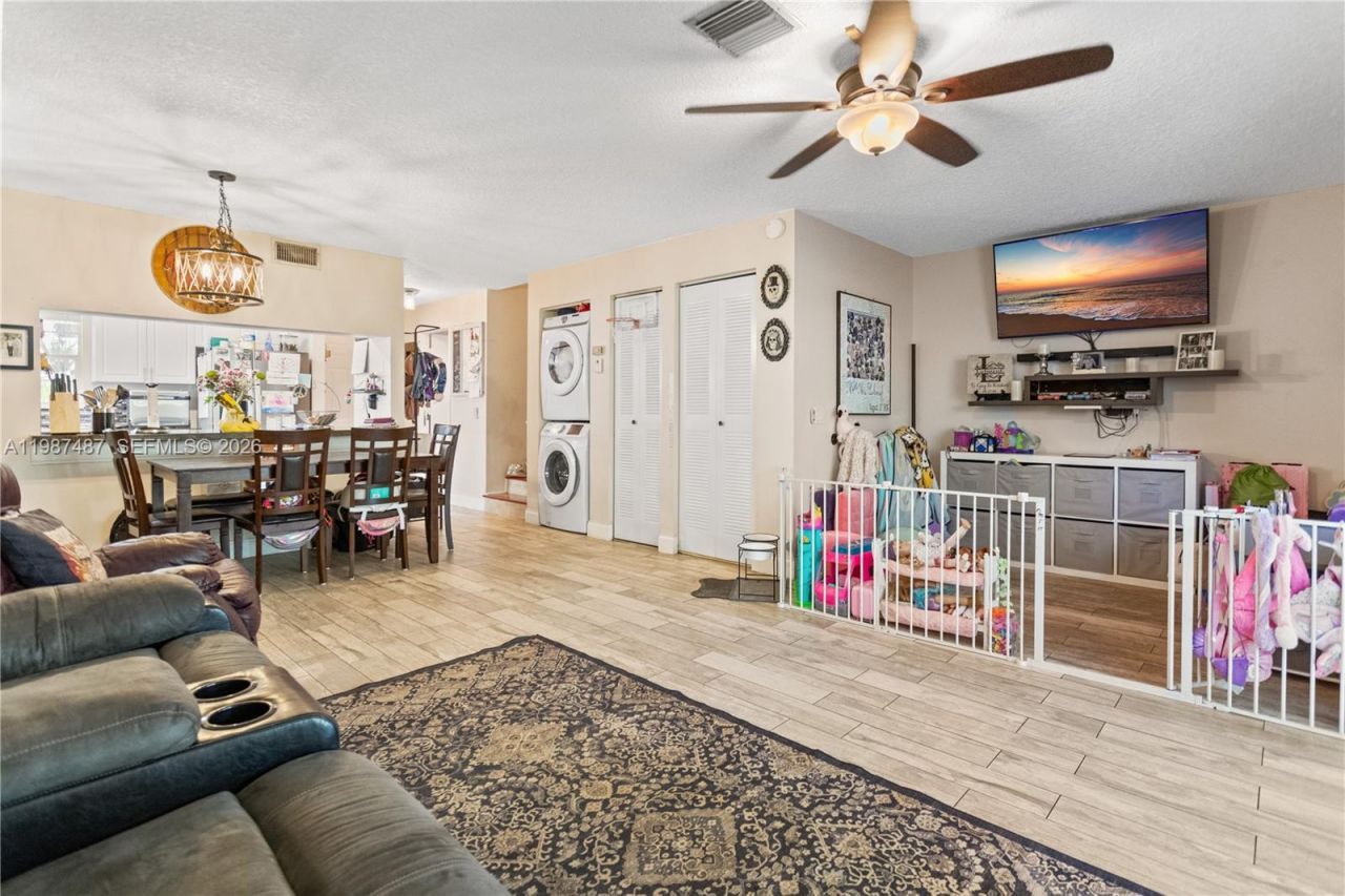 337 Waterside Dr, Unit 337, Hypoluxo, FL 33462 Photo