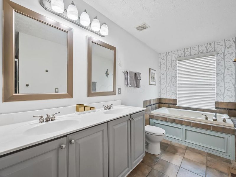 7265 Pueblo Court , Westerville, OH 43082 Photo 25