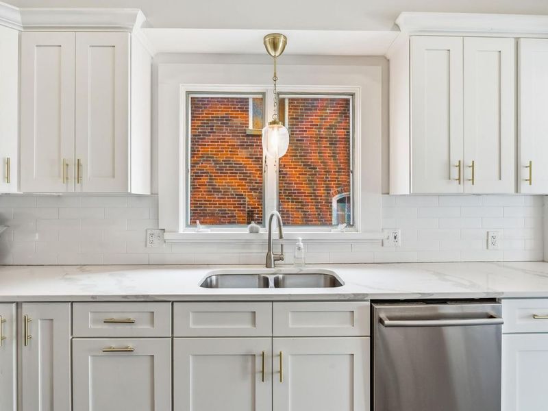 71 W Central Avenue , Delaware, OH 43015 Photo 14