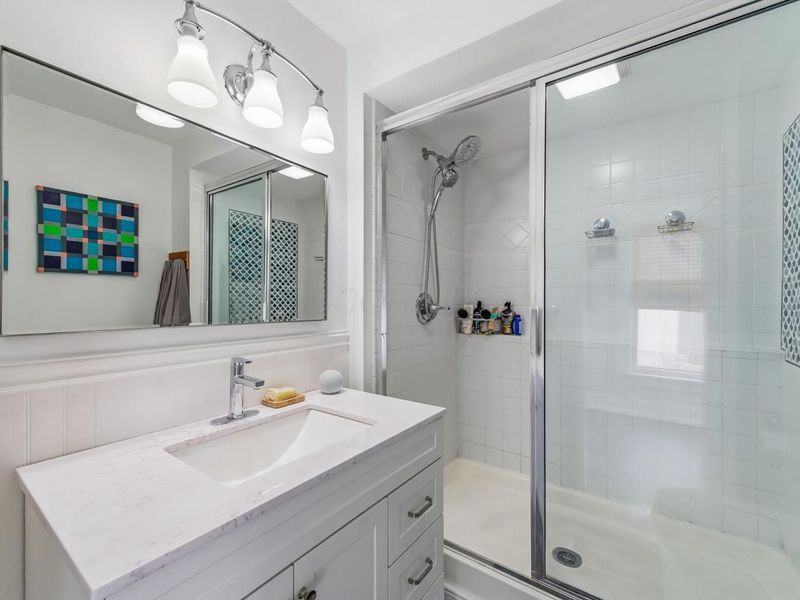 71 W Central Avenue , Delaware, OH 43015 Photo 26