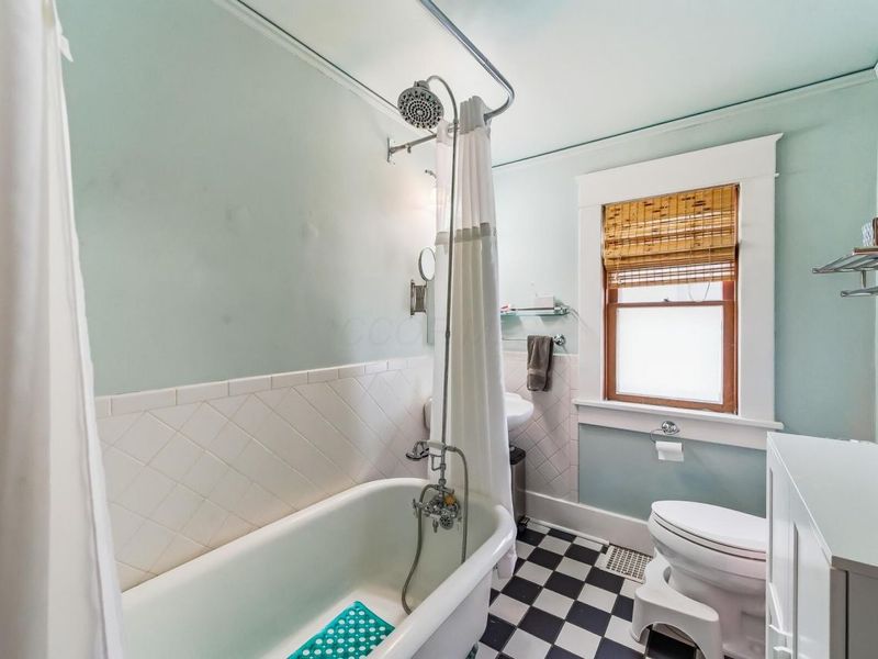 71 W Central Avenue , Delaware, OH 43015 Photo 31