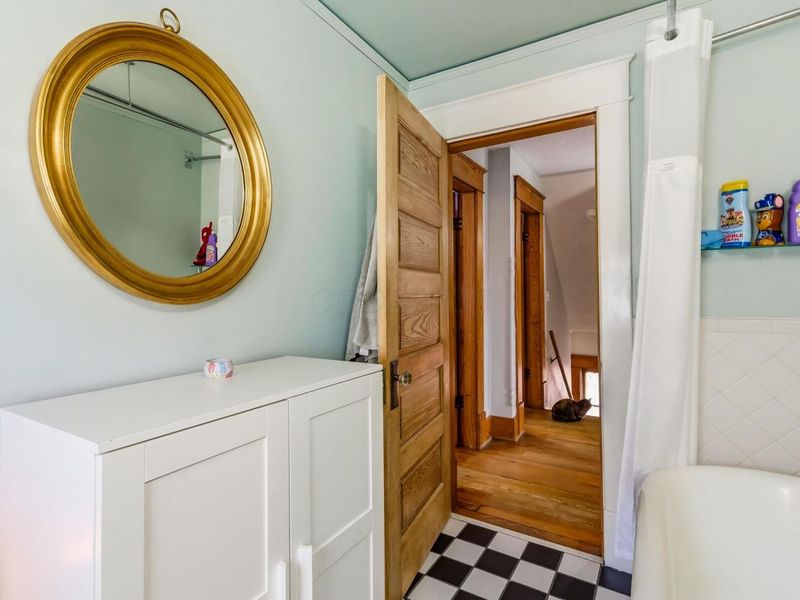 71 W Central Avenue , Delaware, OH 43015 Photo 33