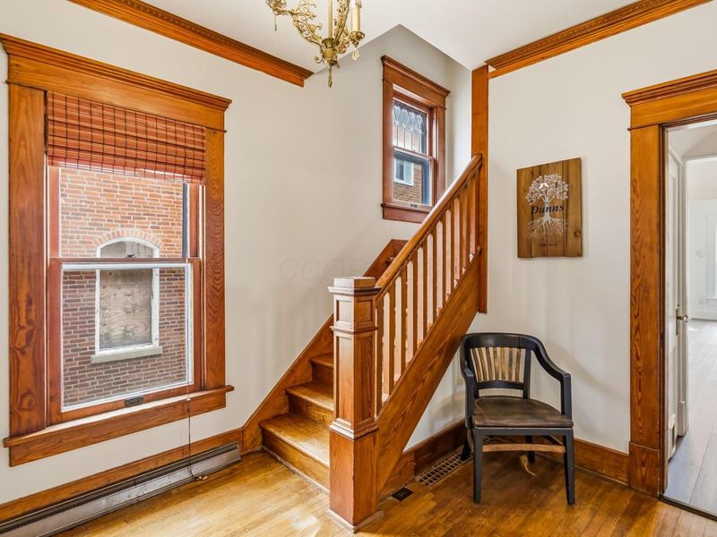 71 W Central Avenue , Delaware, OH 43015 Photo 6