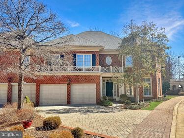 3811 N RANDOLPH COURT, ARLINGTON, VA 22207