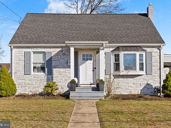 23 BROWN DRIVE, HAMILTON, NJ 08690