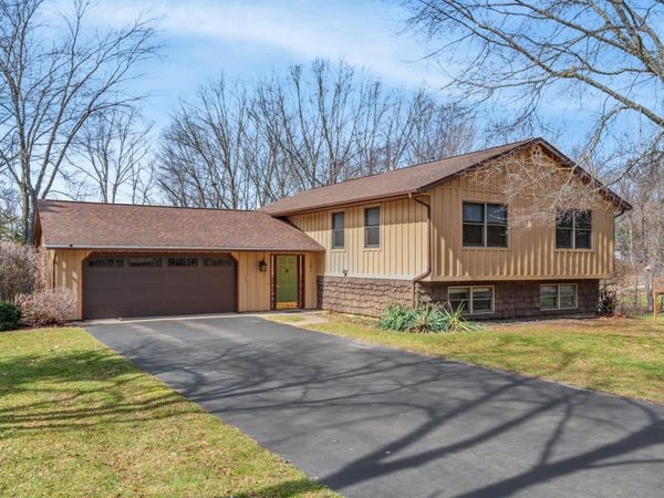 1091 Josiane Drive, Kalamazoo, MI 49009