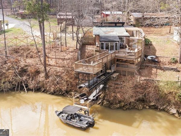 8126 Blacks Bluff Road SW, Cave Spring, GA 30124