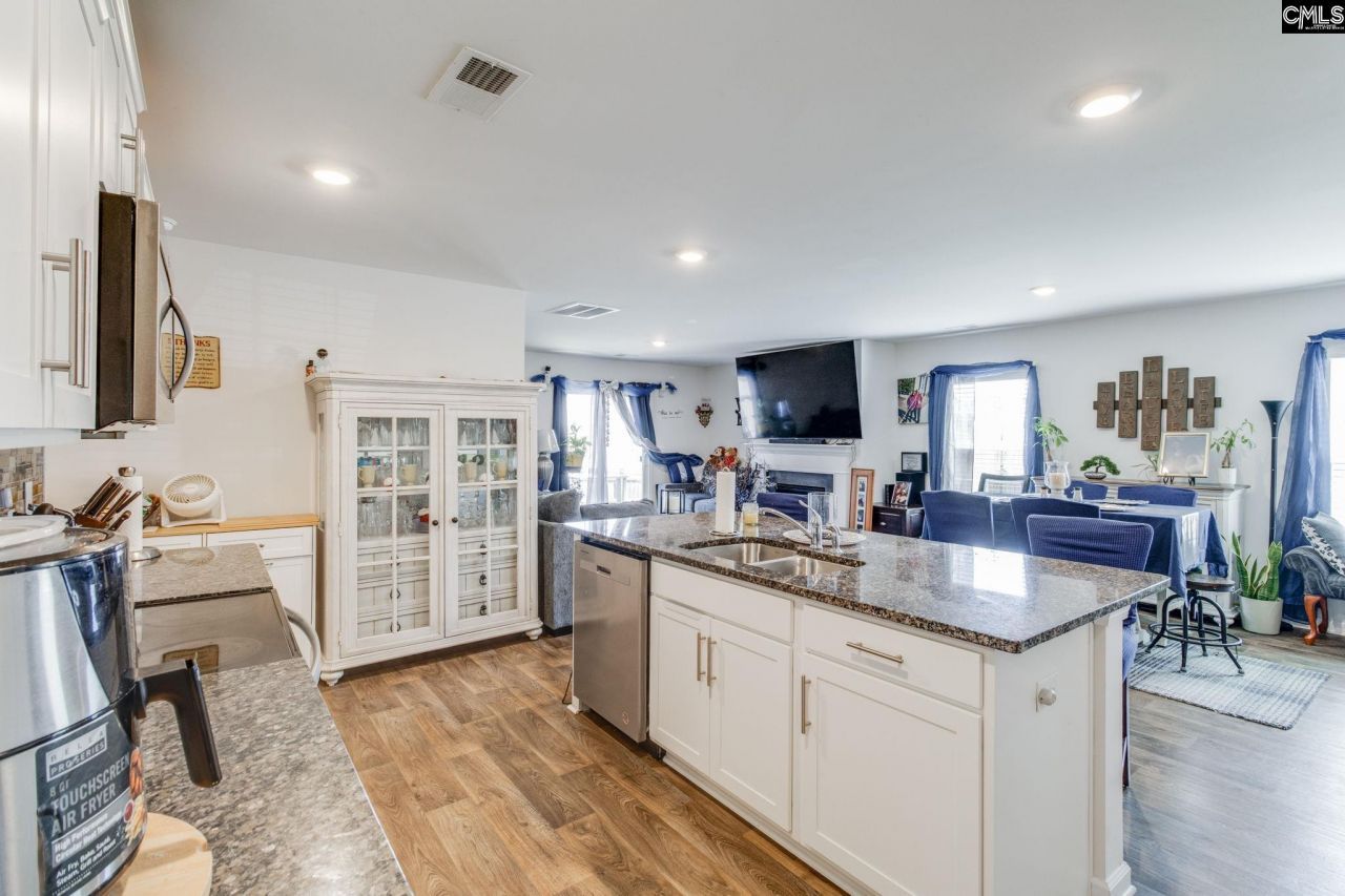 146 Dunham Road  Photo 12