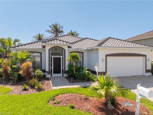 11005 Lakeland CIR, FORT MYERS, FL 33913