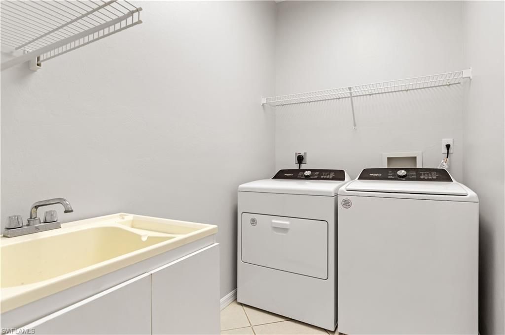 11005 Lakeland Cir, Fort Myers, FL 33913 Photo