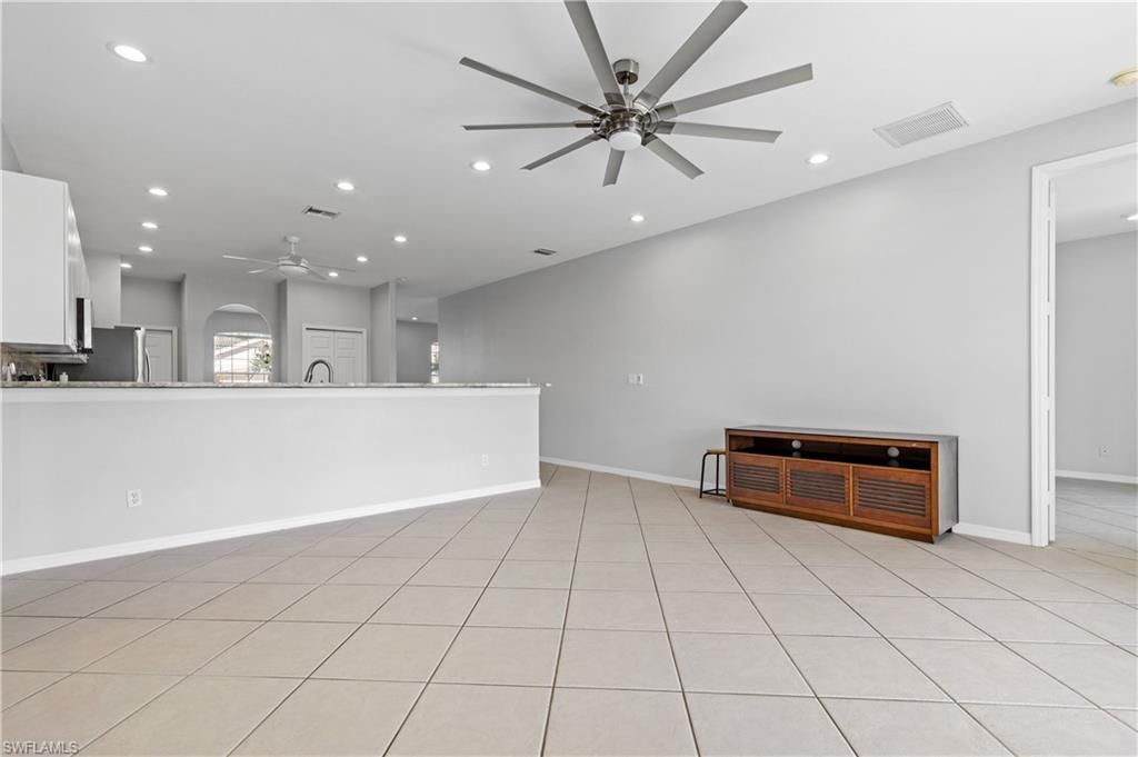 11005 Lakeland Cir, Fort Myers, FL 33913 Photo