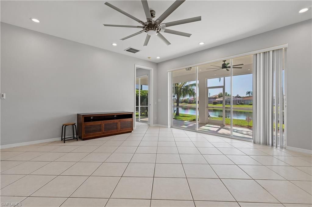 11005 Lakeland Cir, Fort Myers, FL 33913 Photo