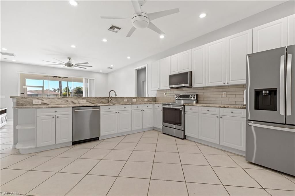 11005 Lakeland Cir, Fort Myers, FL 33913 Photo