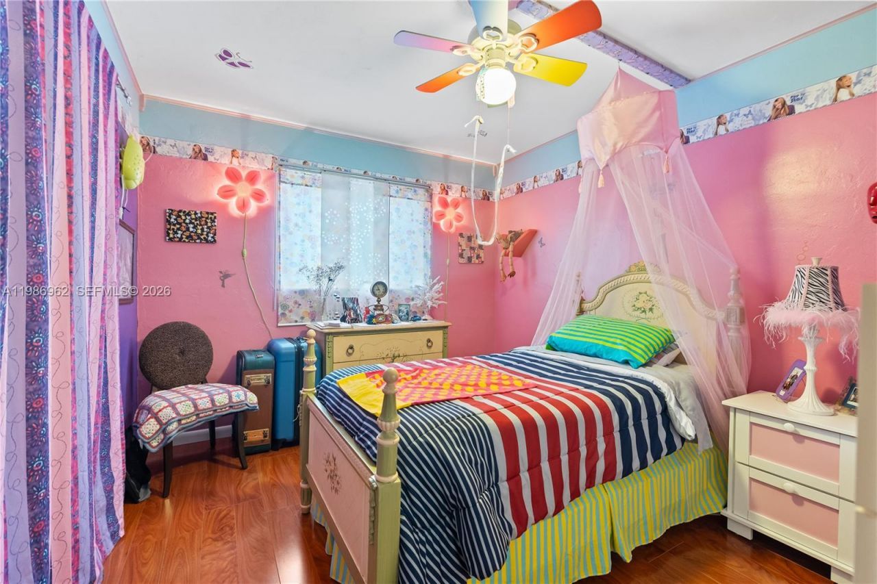 720 NW 4th St , Hallandale Beach, FL 33009 Photo