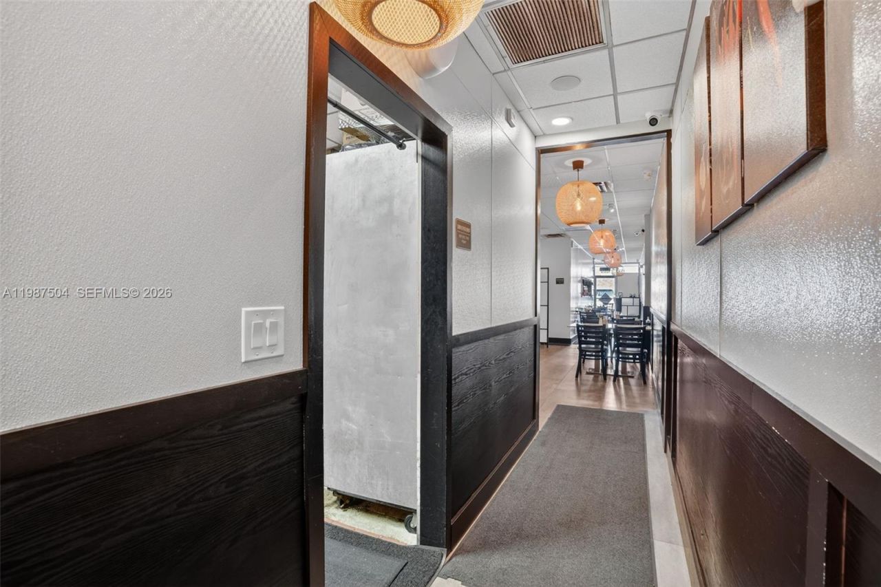 Restaurant For Sale In The Heart Of Kendall, Kendall, FL 33186 Photo