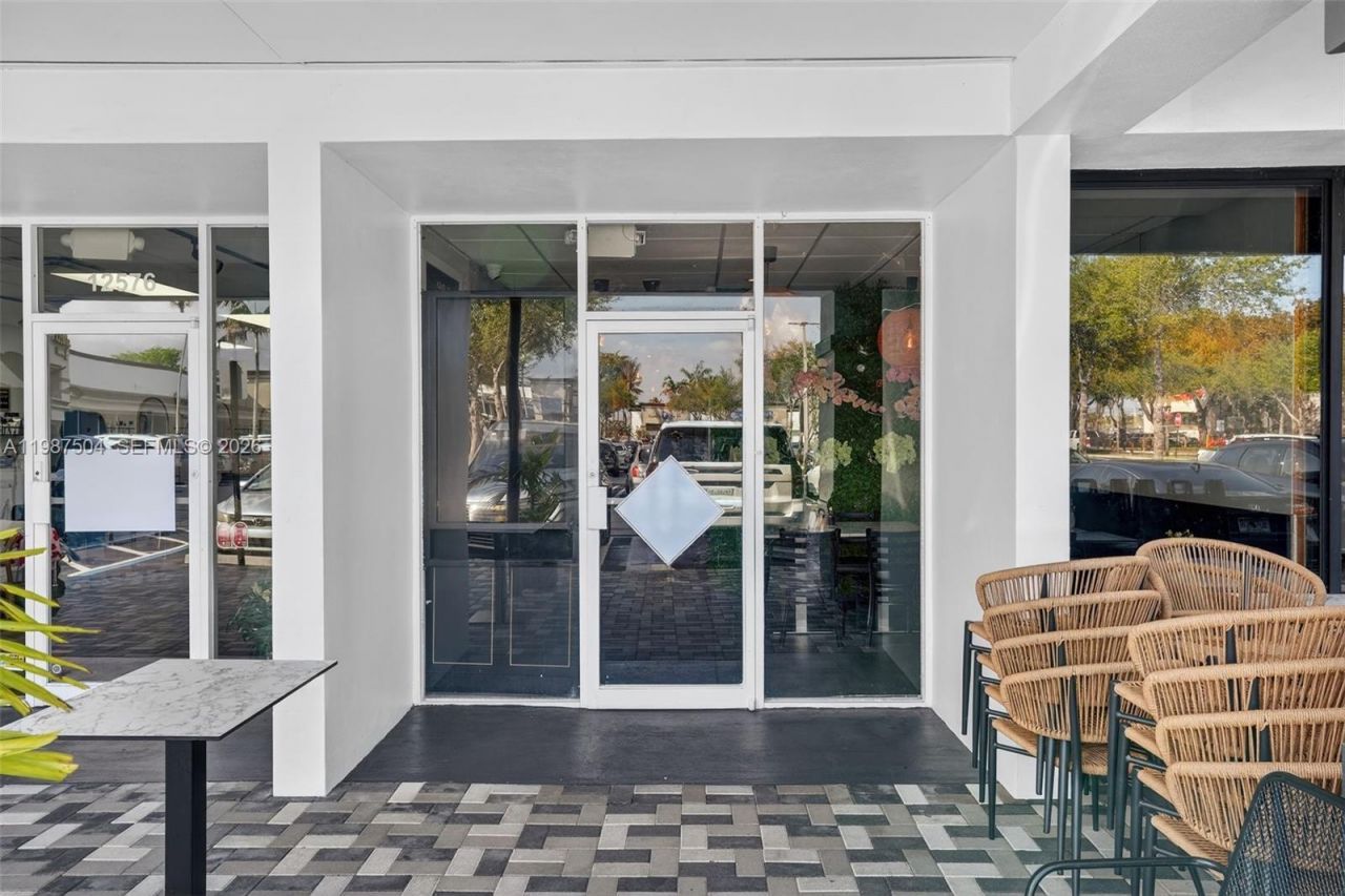 Restaurant For Sale In The Heart Of Kendall, Kendall, FL 33186 Photo