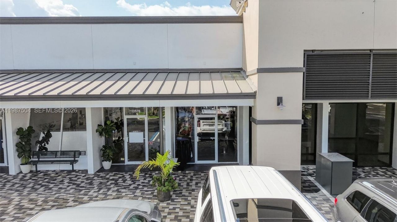 Restaurant For Sale In The Heart Of Kendall, Kendall, FL 33186 Photo