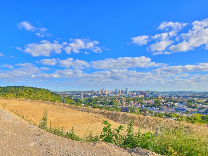 1192 Vistapointe Drive, Unit 31, Covington, KY 41011 Photo 2