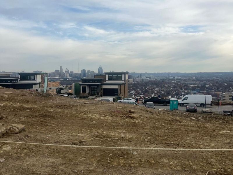 1192 Vistapointe Drive, Unit 31, Covington, KY 41011 Photo 3