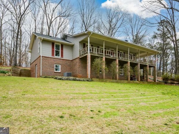 883 Tilley Road, Talking Rock, GA 30175