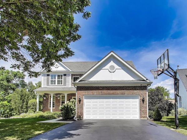 801 Dunhill Court , Gurnee, IL 60031