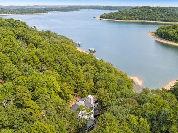 15 Dearhurst Road , Rogers, AR 72756