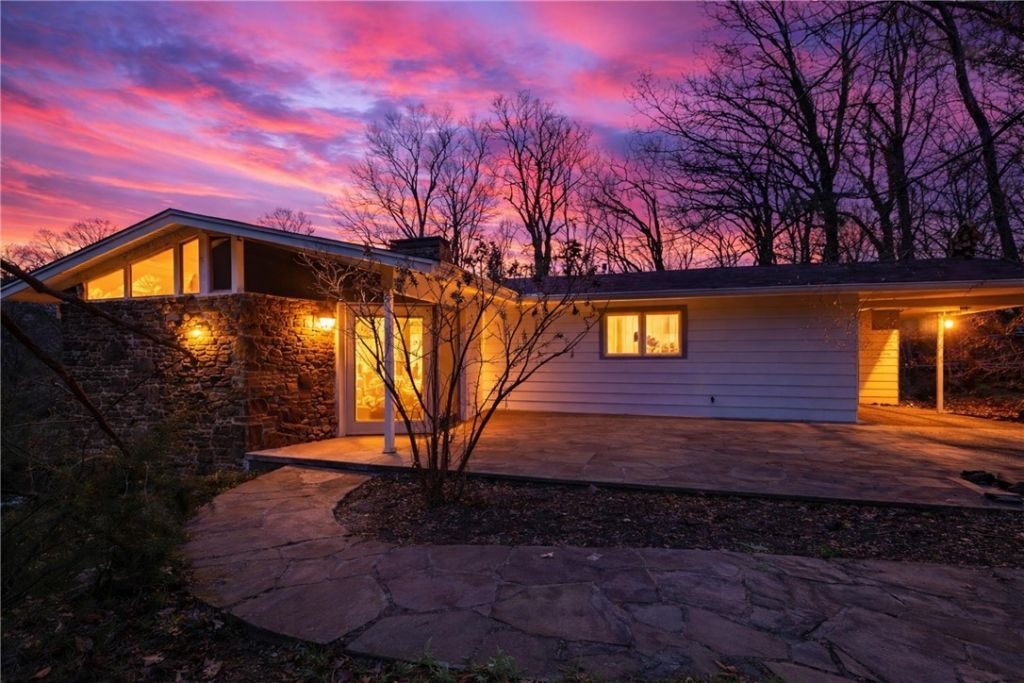 1710 E Hammond Street, Fayetteville, AR 72701 Main Photo