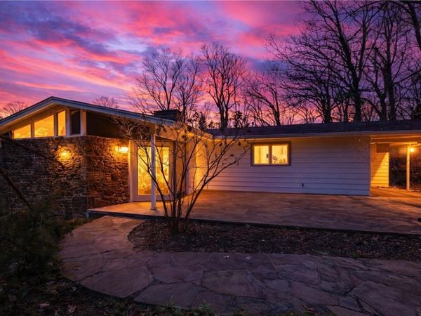 1710 E Hammond Street, Fayetteville, AR 72701