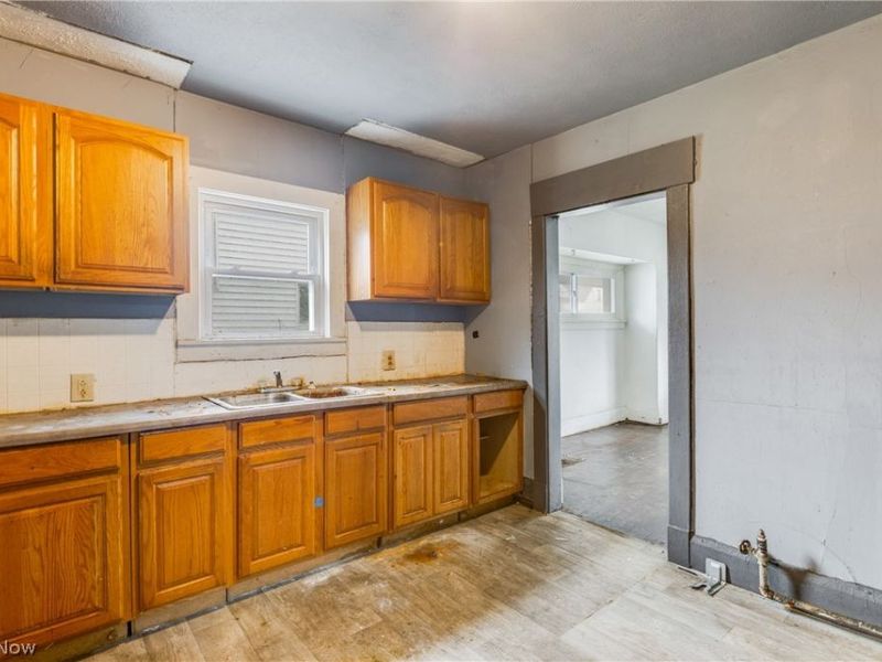 3005 Rush Boulevard, Youngstown, OH 44507 Photo 2